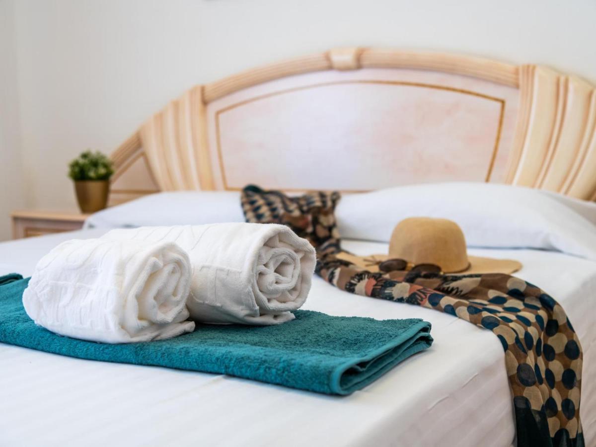 1 1 Beautiful Seafront With Balcony And Wifi Apartment Los Cristianos  Ngoại thất bức ảnh
