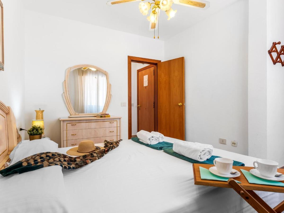1 1 Beautiful Seafront With Balcony And Wifi Apartment Los Cristianos  Ngoại thất bức ảnh