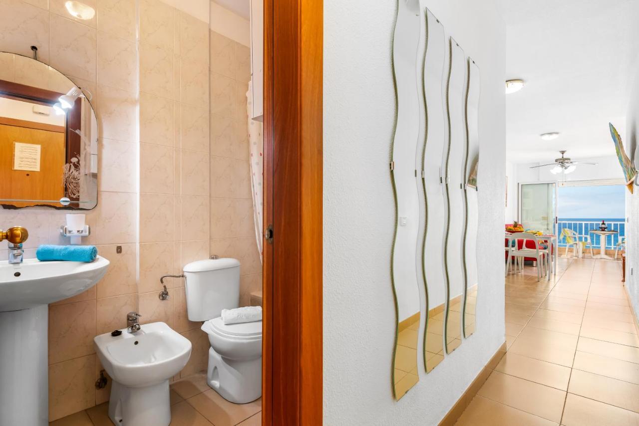 1 1 Beautiful Seafront With Balcony And Wifi Apartment Los Cristianos  Ngoại thất bức ảnh